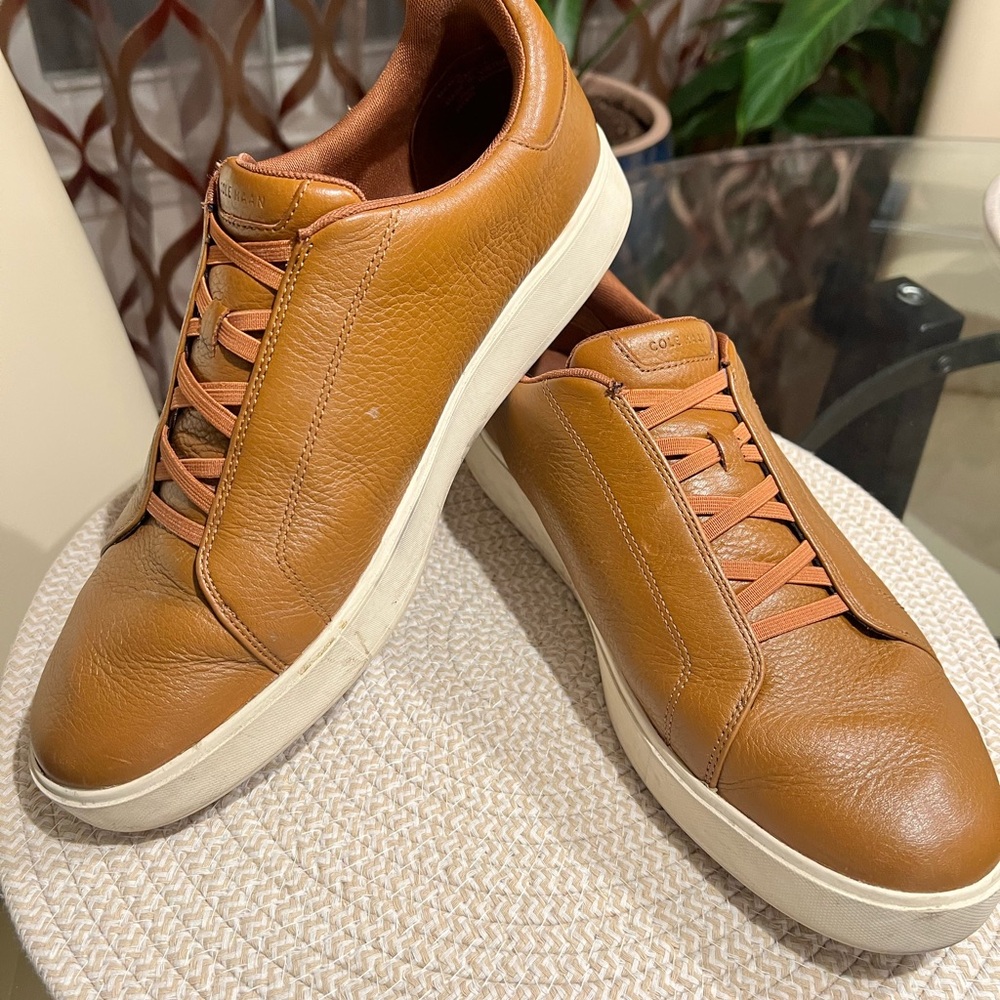GRANDPRO LUXE SLIP-ON SNEAKERS